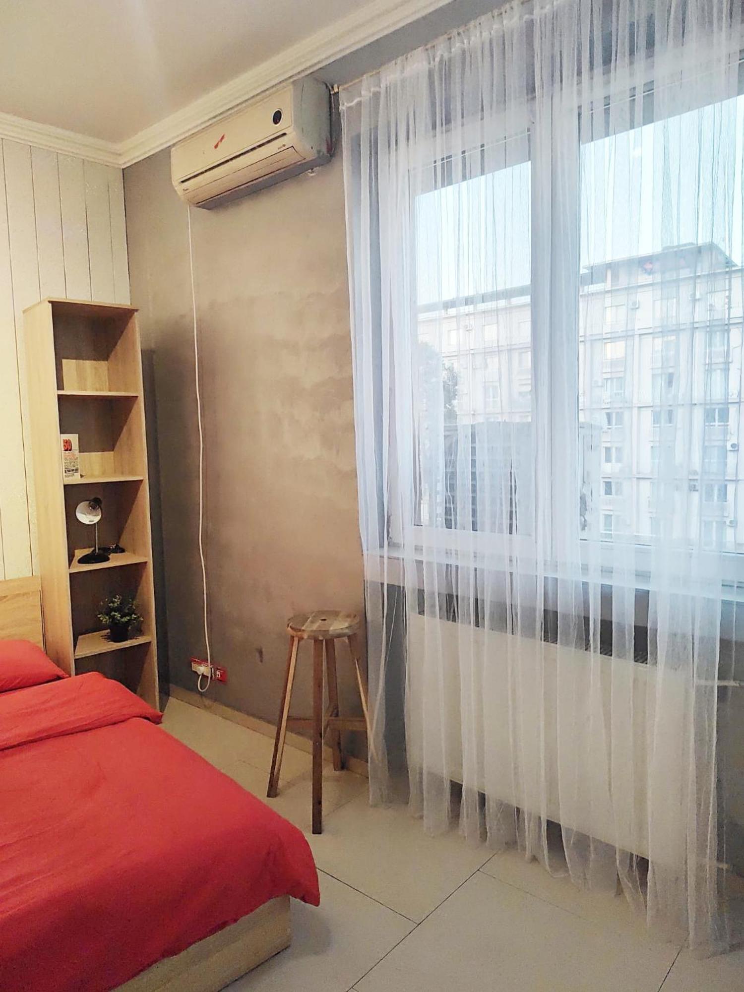 Central Retreat- Apartment Universitate Bukares Bagian luar foto