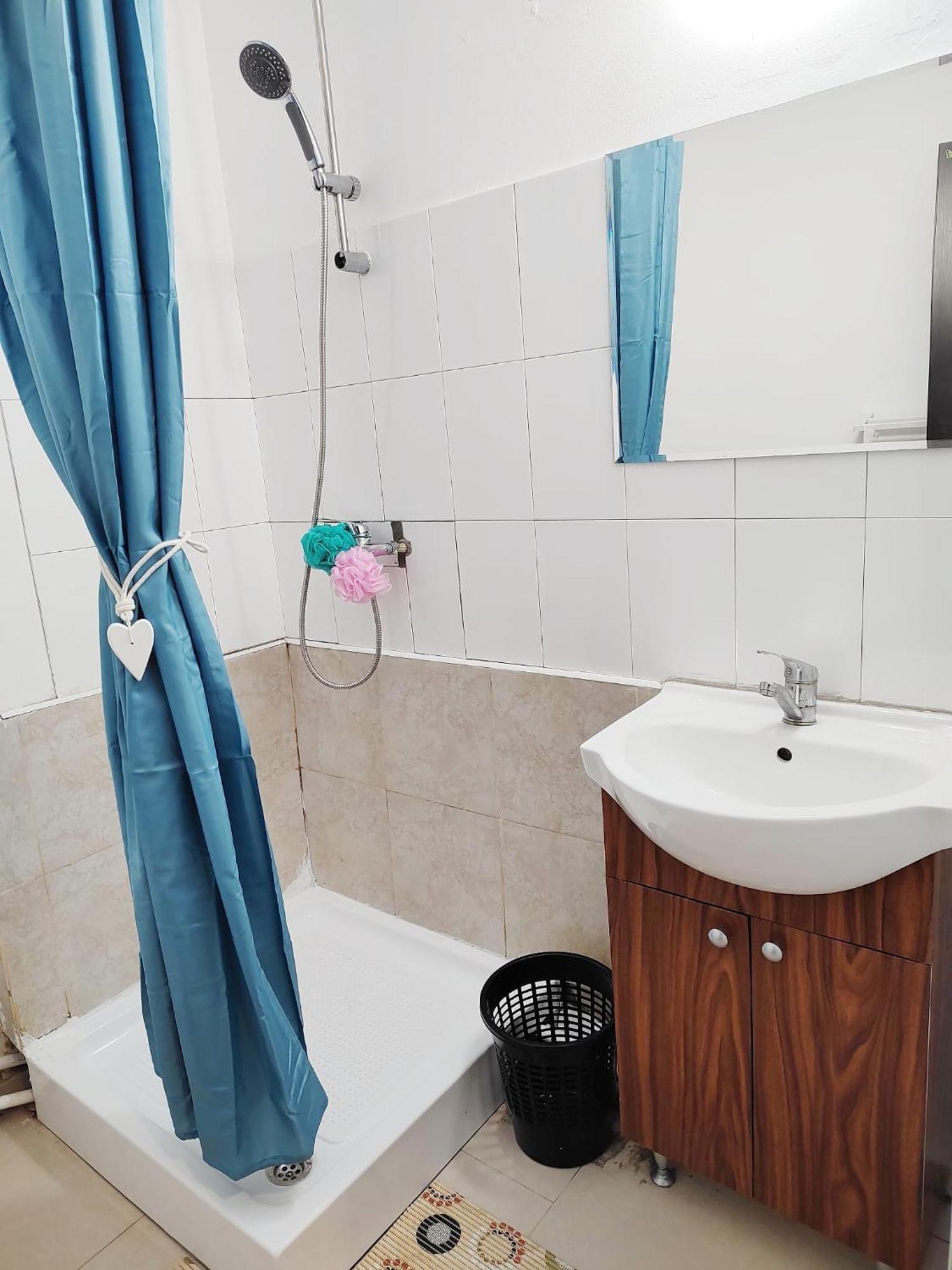 Central Retreat- Apartment Universitate Bukares Bagian luar foto